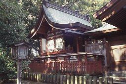 都萬神社本殿.jpg